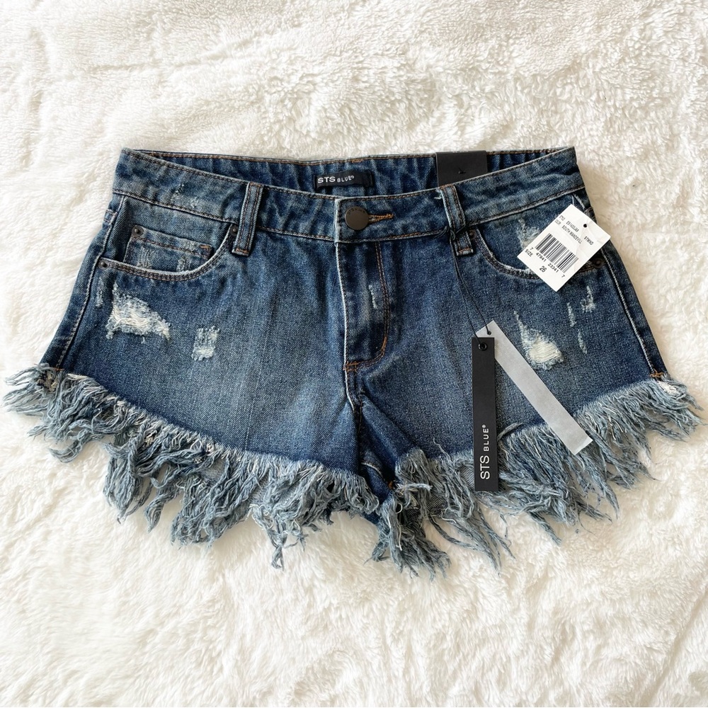 STS Blue Women's Frayed Distressed Denim Shorts NWT
